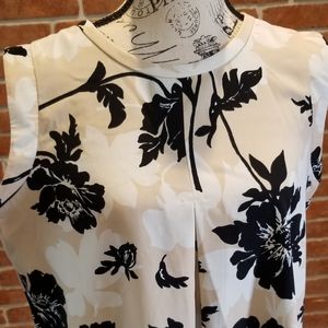 J. Crew size 8 sleeveless beige top with flowers